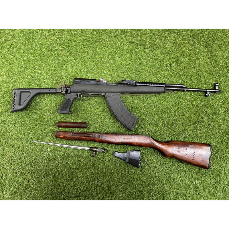 VENDUE - Lot Izhevsk SKS Simonov 7,62x39mm + Crosse pliante + Baïonnette + 350 cartouches + Jeux d'outils LEE