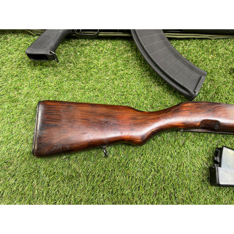 VENDUE - Lot Izhevsk SKS Simonov 7,62x39mm + Crosse pliante + Baïonnette + 350 cartouches + Jeux d'outils LEE