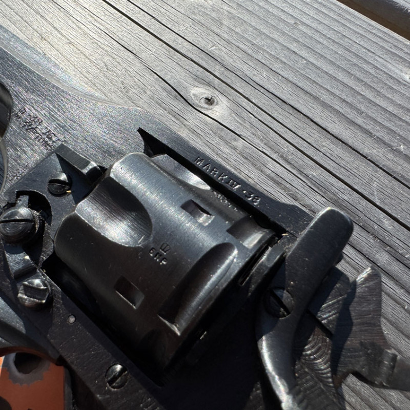 OCCASION - WEBLEY & SCOTT Mark IV Canon 5 pouces Cal. 38 S&W "WAR FINISH" WWII - GRADE A+