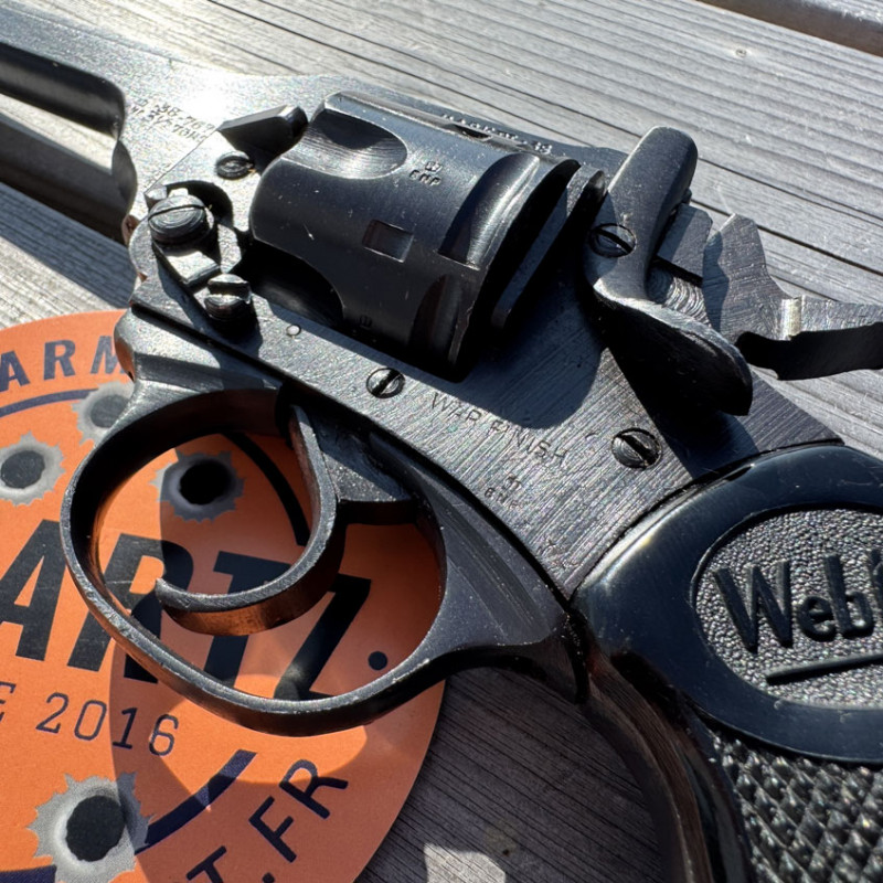 OCCASION - WEBLEY & SCOTT Mark IV Canon 5 pouces Cal. 38 S&W "WAR FINISH" WWII - GRADE A+