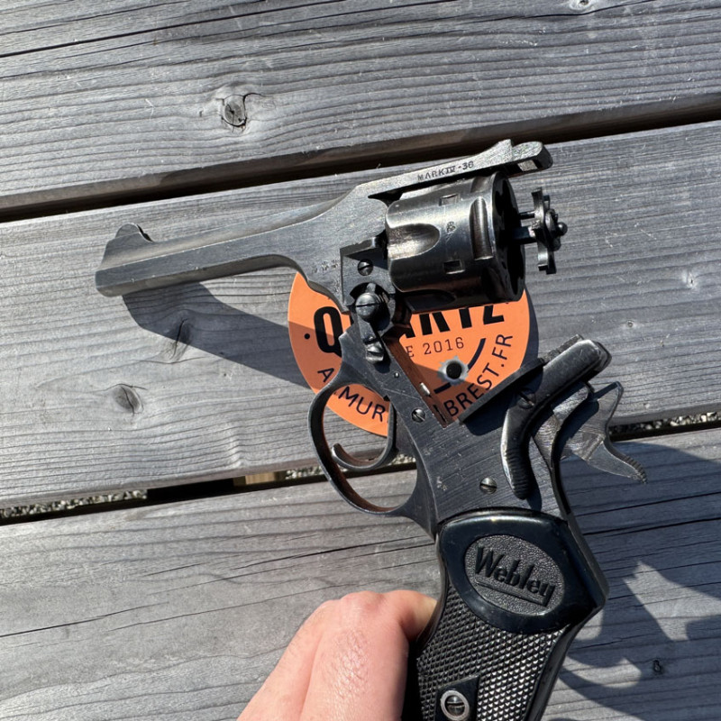 OCCASION - WEBLEY & SCOTT Mark IV Canon 5 pouces Cal. 38 S&W "WAR FINISH" WWII - GRADE A