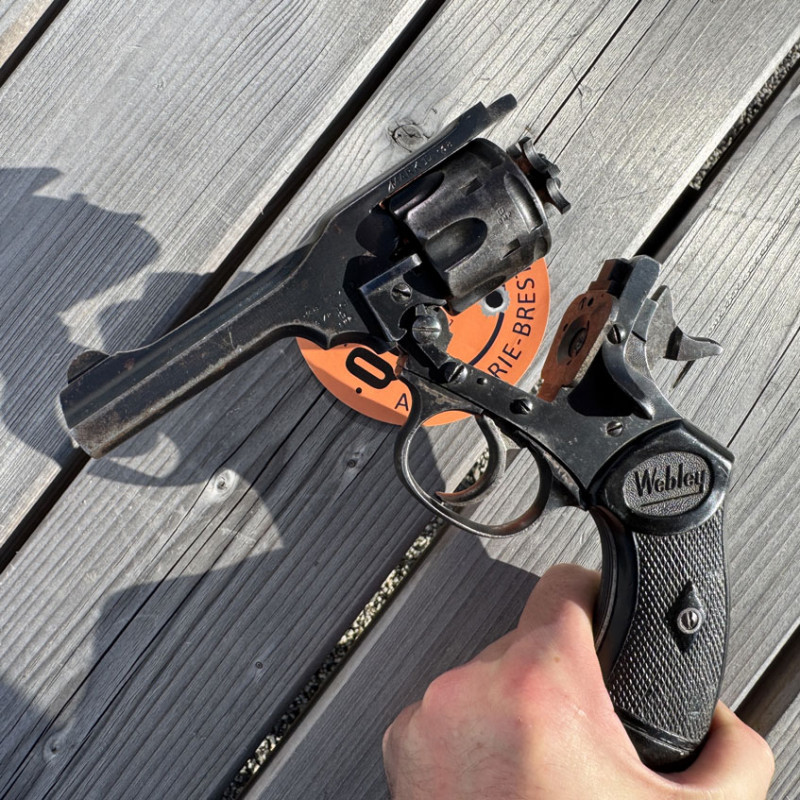 OCCASION - WEBLEY & SCOTT Mark IV Canon 4 pouces Cal. 38 S&W "WAR FINISH" WWII - GRADE B