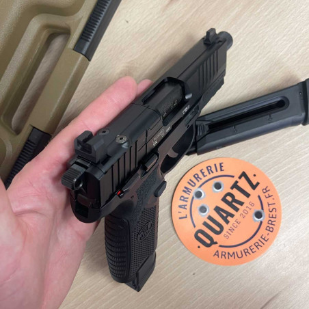 Pistolet FN 502 Tactical cal. 22LR Noir