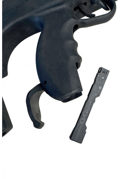 COLLECTION VENDUE - Fusil d'Assaut GIAT MAS FAMAS à plombs 4,5mm CO2 Etat Neuf avec 1 Chargeur et Guide Utilisateur